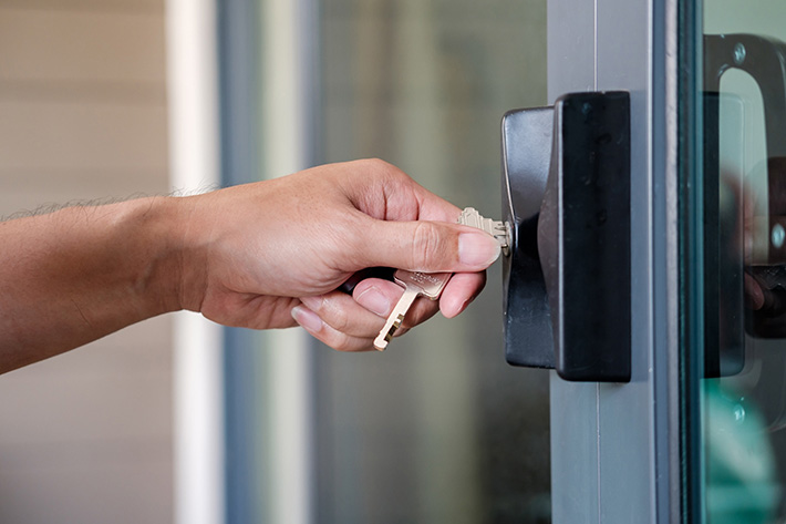 Choosing a Reliable Locksmith for Your Business